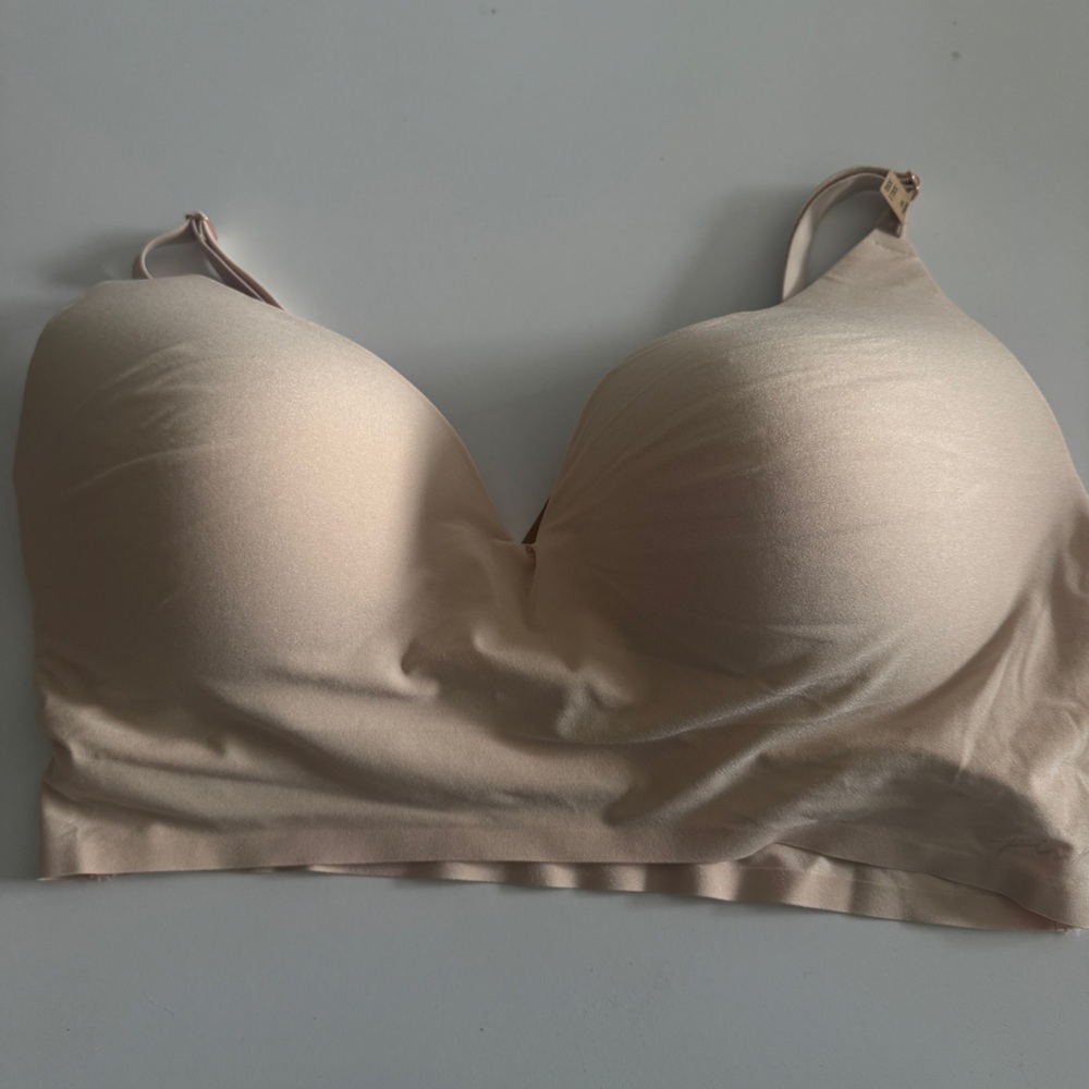 PINK Victoria's Secret Tan Bra - Picture 3 of 7